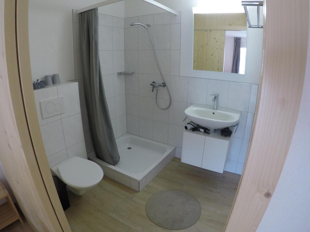 Haus Baracca Apartment Vella Ngoại thất bức ảnh